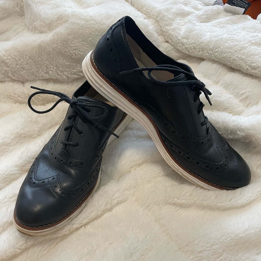 Cole Haan dress sneakers, size Womens 7.5, in black with white sole.